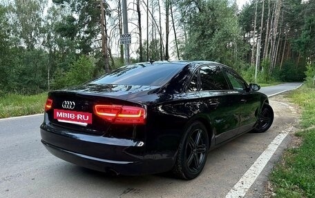 Audi A8, 2012 год, 1 330 000 рублей, 10 фотография