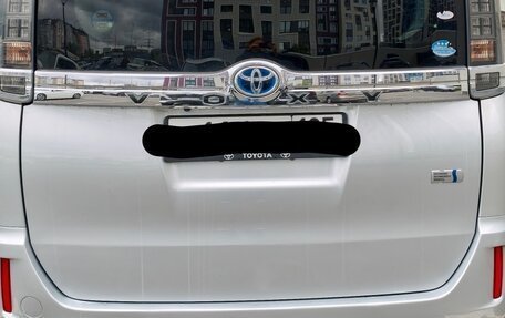 Toyota Voxy III, 2014 год, 1 850 000 рублей, 6 фотография