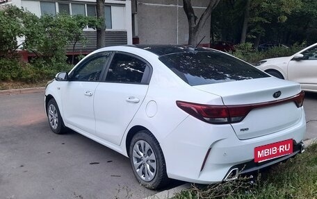 KIA Rio IV, 2021 год, 990 000 рублей, 5 фотография