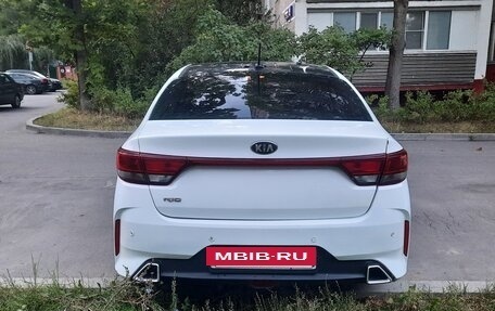 KIA Rio IV, 2021 год, 990 000 рублей, 6 фотография