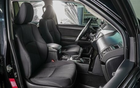 Toyota Land Cruiser Prado 150 рестайлинг 2, 2015 год, 3 699 000 рублей, 8 фотография