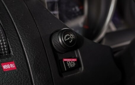 Toyota Land Cruiser Prado 150 рестайлинг 2, 2015 год, 3 699 000 рублей, 19 фотография