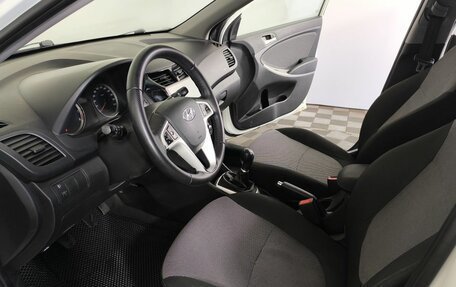 Hyundai Solaris II рестайлинг, 2012 год, 750 000 рублей, 8 фотография