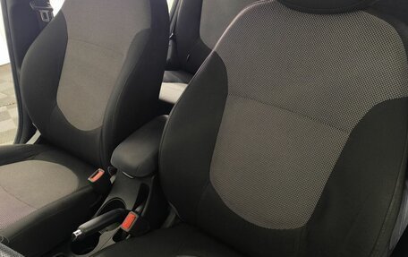 Hyundai Solaris II рестайлинг, 2012 год, 750 000 рублей, 9 фотография