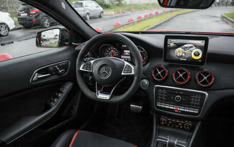Mercedes-Benz GLA AMG, 2018 год, 3 150 000 рублей, 13 фотография