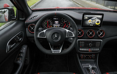 Mercedes-Benz GLA AMG, 2018 год, 3 150 000 рублей, 15 фотография