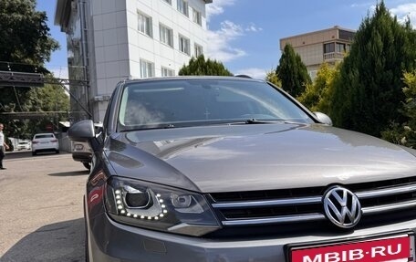 Volkswagen Touareg III, 2010 год, 1 600 000 рублей, 2 фотография