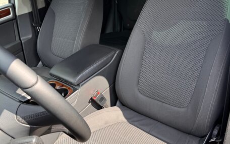 Volkswagen Touareg III, 2010 год, 1 600 000 рублей, 18 фотография