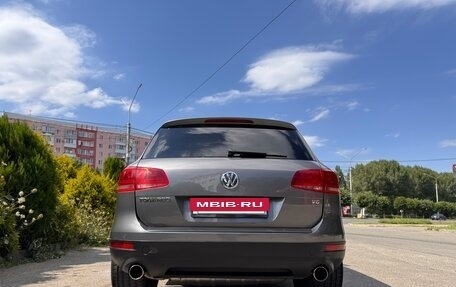 Volkswagen Touareg III, 2010 год, 1 600 000 рублей, 8 фотография