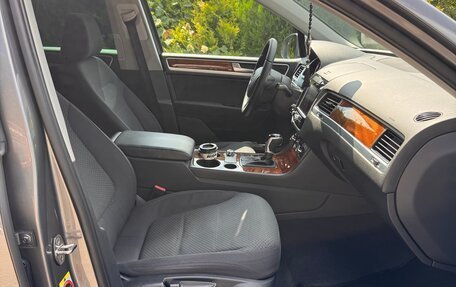 Volkswagen Touareg III, 2010 год, 1 600 000 рублей, 25 фотография