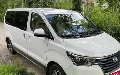 Hyundai H-1 II рестайлинг, 2020 год, 2 900 000 рублей, 3 фотография
