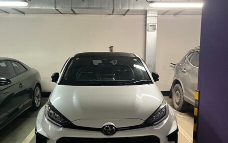 Toyota Yaris, 2021 год, 3 700 000 рублей, 5 фотография