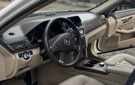 Mercedes-Benz E-Класс, 2012 год, 1 550 000 рублей, 15 фотография