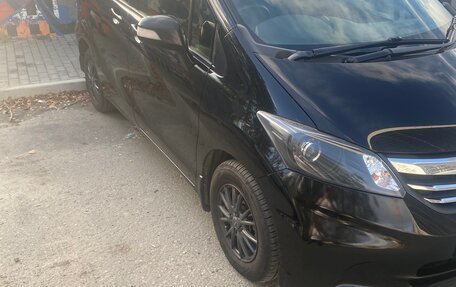 Honda Freed I, 2012 год, 1 250 000 рублей, 8 фотография