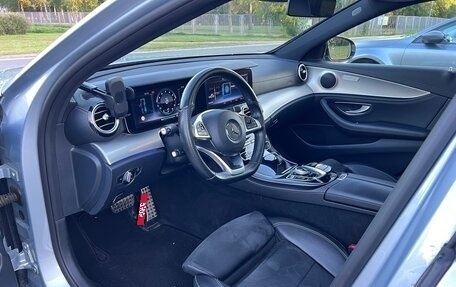Mercedes-Benz E-Класс, 2016 год, 2 700 000 рублей, 8 фотография