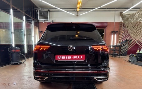 Volkswagen Tiguan II, 2021 год, 3 400 000 рублей, 31 фотография