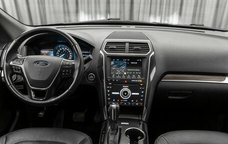 Ford Explorer VI, 2018 год, 3 280 000 рублей, 8 фотография