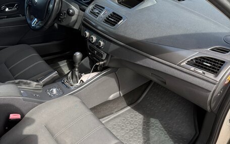 Renault Megane III, 2014 год, 670 000 рублей, 14 фотография