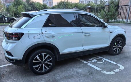 Volkswagen T-Roc I, 2022 год, 1 525 000 рублей, 6 фотография