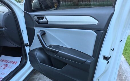 Volkswagen T-Roc I, 2022 год, 1 525 000 рублей, 14 фотография