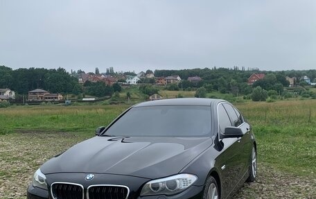 BMW 5 серия, 2012 год, 1 710 000 рублей, 2 фотография