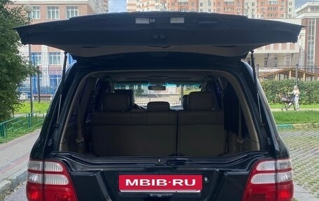 Toyota Land Cruiser 100 рестайлинг 2, 2004 год, 1 650 000 рублей, 6 фотография