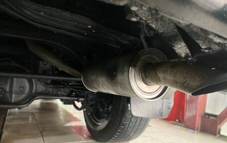 Toyota Land Cruiser 100 рестайлинг 2, 2004 год, 1 650 000 рублей, 9 фотография