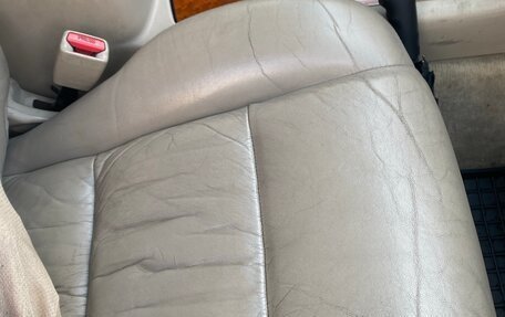 Toyota Land Cruiser 100 рестайлинг 2, 2004 год, 1 650 000 рублей, 16 фотография