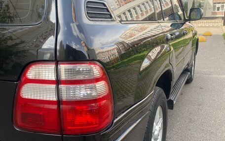 Toyota Land Cruiser 100 рестайлинг 2, 2004 год, 1 650 000 рублей, 20 фотография