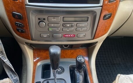 Toyota Land Cruiser 100 рестайлинг 2, 2004 год, 1 650 000 рублей, 14 фотография