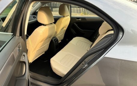 Volkswagen Jetta VI, 2014 год, 980 000 рублей, 13 фотография