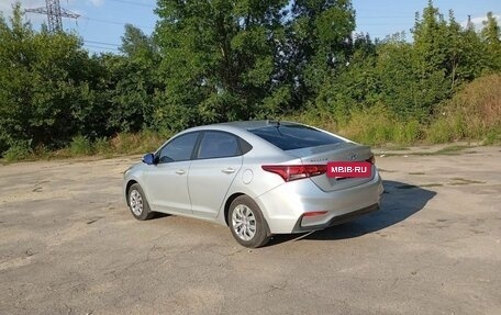 Hyundai Solaris II рестайлинг, 2017 год, 1 180 000 рублей, 3 фотография