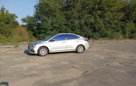 Hyundai Solaris II рестайлинг, 2017 год, 1 180 000 рублей, 5 фотография