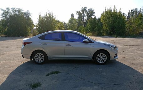 Hyundai Solaris II рестайлинг, 2017 год, 1 180 000 рублей, 16 фотография