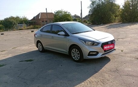 Hyundai Solaris II рестайлинг, 2017 год, 1 180 000 рублей, 9 фотография