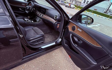 Mercedes-Benz E-Класс, 2016 год, 2 100 000 рублей, 8 фотография