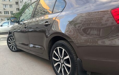 Volkswagen Jetta VI, 2012 год, 890 000 рублей, 3 фотография
