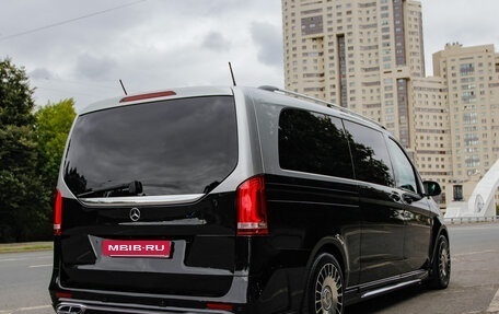 Mercedes-Benz V-Класс, 2018 год, 6 500 000 рублей, 3 фотография