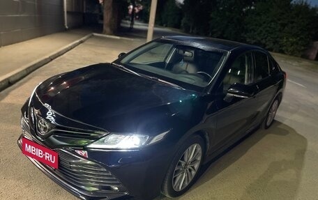 Toyota Camry, 2020 год, 2 600 000 рублей, 4 фотография
