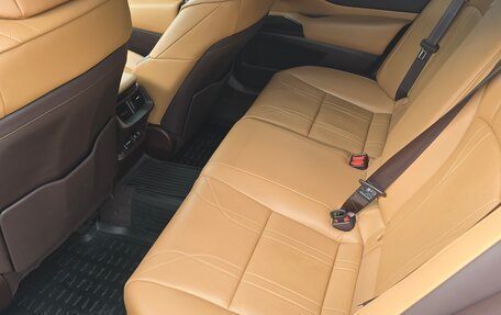 Lexus ES VII, 2018 год, 4 500 000 рублей, 18 фотография