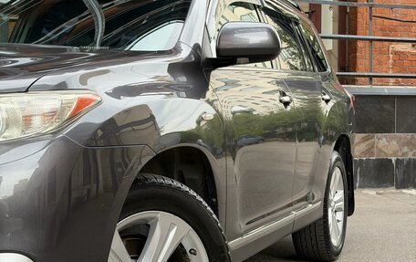 Toyota Highlander III, 2011 год, 2 000 000 рублей, 8 фотография