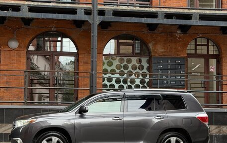 Toyota Highlander III, 2011 год, 2 000 000 рублей, 6 фотография