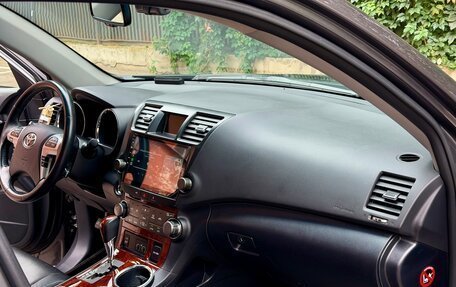 Toyota Highlander III, 2011 год, 2 000 000 рублей, 23 фотография