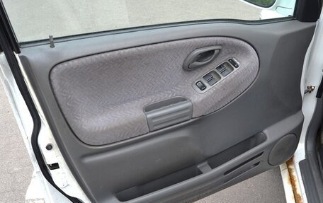 Suzuki Grand Vitara, 2001 год, 599 000 рублей, 19 фотография