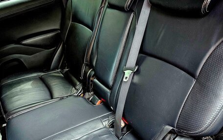 Mitsubishi Outlander III рестайлинг 3, 2010 год, 1 400 000 рублей, 6 фотография