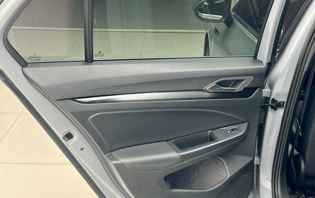 Volkswagen Golf VIII, 2022 год, 1 900 000 рублей, 13 фотография