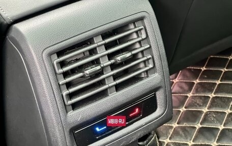 Volkswagen Golf VIII, 2022 год, 1 900 000 рублей, 19 фотография