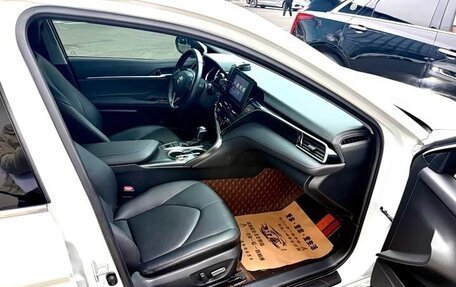 Toyota Camry, 2022 год, 3 152 000 рублей, 10 фотография