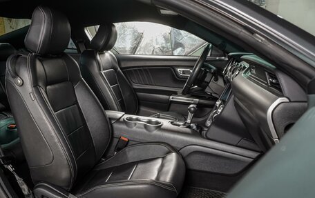 Ford Mustang VI рестайлинг, 2021 год, 2 709 000 рублей, 9 фотография