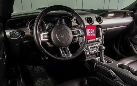 Ford Mustang VI рестайлинг, 2021 год, 2 709 000 рублей, 7 фотография